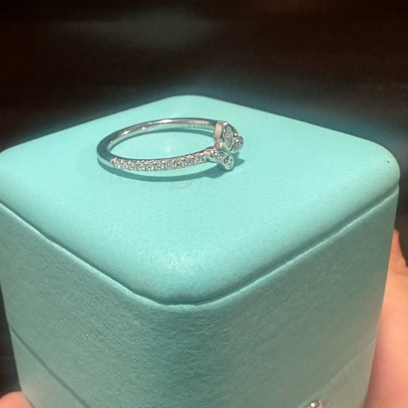 Platinum Diamond Fleur de Lis - Picture 3 of 4